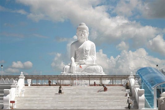 緬甸的巨大佛像是緬甸軍政府暴行的遮羞布